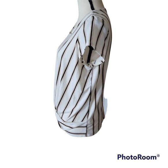 Adrianna Papell Striped Knotted Front Top. Size S. - Picture 3 of 8